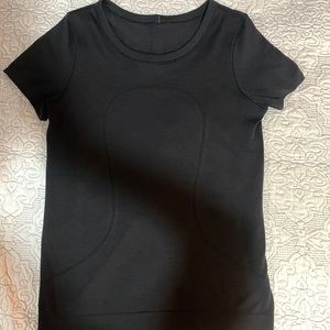 Black Swiftly Tech lulu shirt